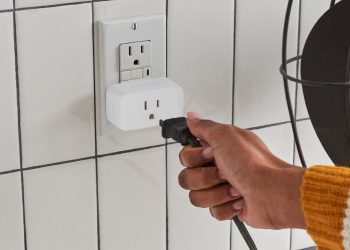 The Smart Way to Save: How to Monitor Your Electricity Usage and Cut Your Bills in Half