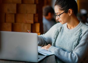 The Hidden Costs of Online Isolation: A Critical Analysis of the Social Consequences for Canadian Consumers