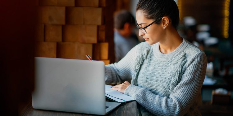 The Hidden Costs of Online Isolation: A Critical Analysis of the Social Consequences for Canadian Consumers