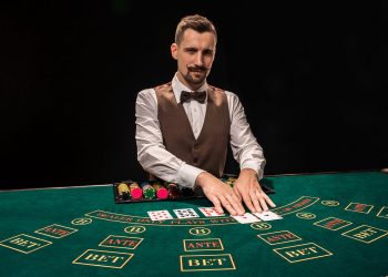 How to Host the Perfect Casino Night at Home in Ontario: Planning, Games, and Atmosphere