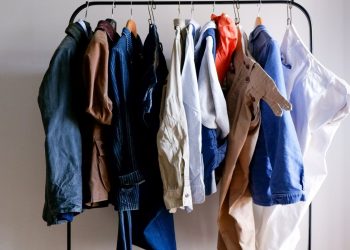 How to Dress Sustainably on a Student Budget