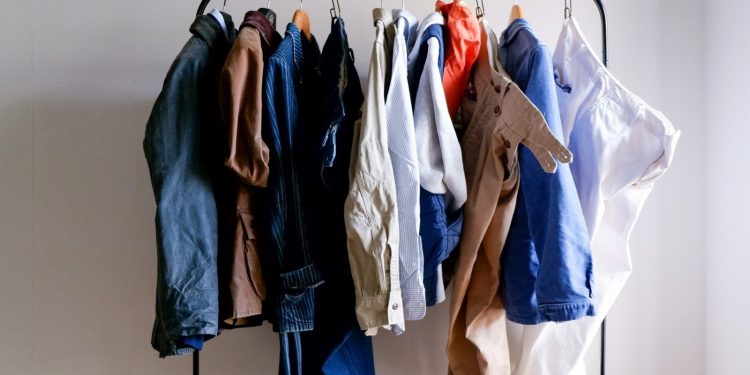 How to Dress Sustainably on a Student Budget