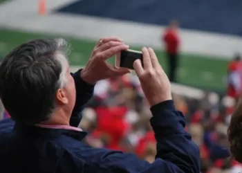 Tech Innovations That Are Revolutionizing College Sports