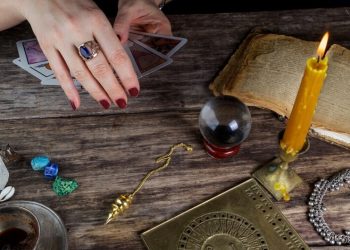 Using tips to secure free psychic reading online can give you some peace of mind and time to check different sites for how useful they are.