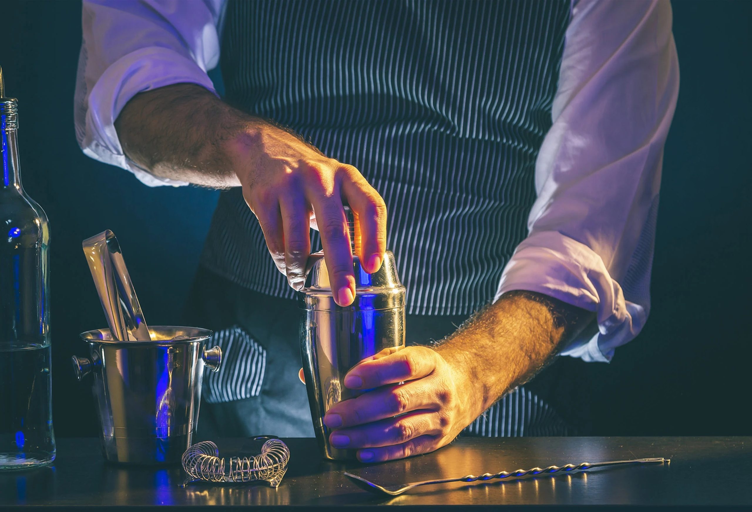 21 Frequently Asked Questions In Bartender Interview with Answers 