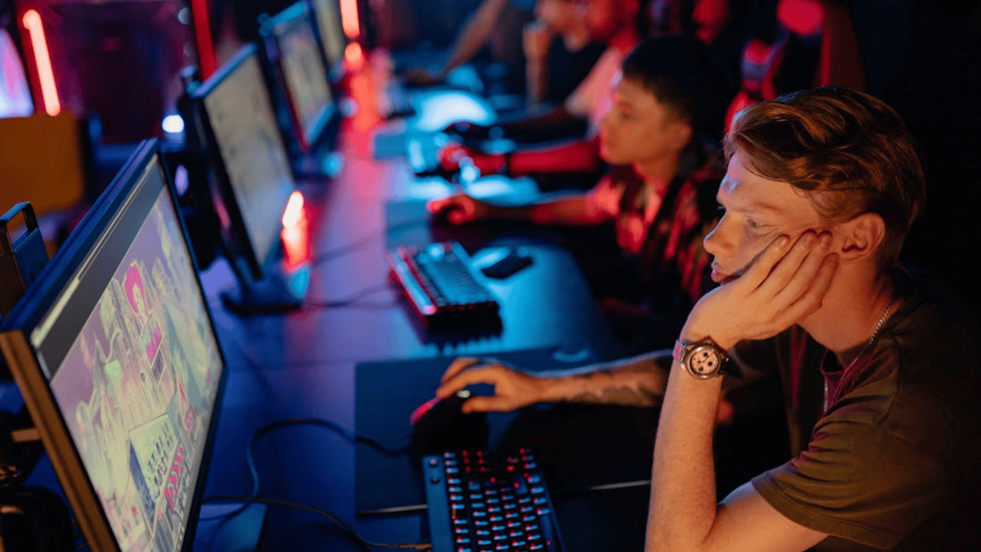 The Global Game in Your Hands