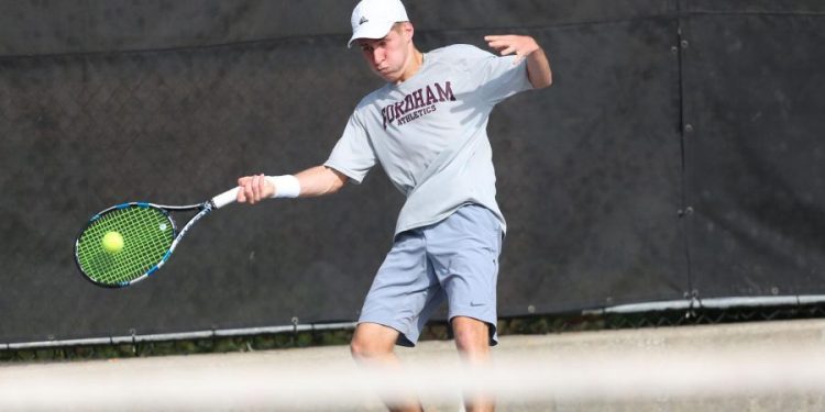 Max Green, Men’s Tennis Beat St. Joe’s