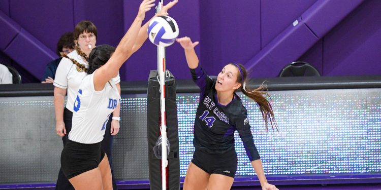 Volleyball Earns First A-10 Victory