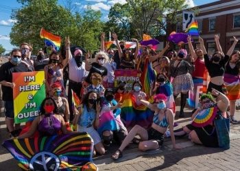 Cam Site Etiquette: Tips for a Respectful Experience in Gay Spaces
