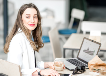 How to start a business after college: A guide for entrepreneurs