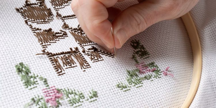 Embroidery for Beginners: Top 10 Free Online Courses to Get You Started