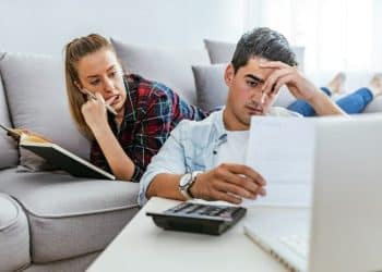 5 Perks of Opening a Student Bank Account from Your Couch