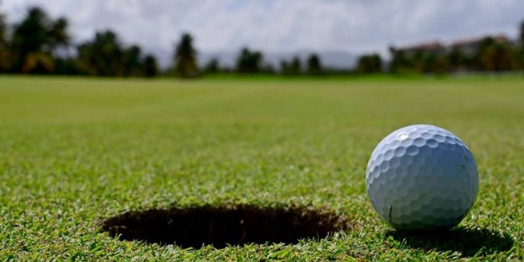 Golf Comes in Third to Last at MacDonald Cup