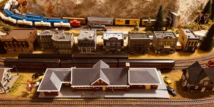 Building Memories with Model Trains: Tips and Tricks for Beginners