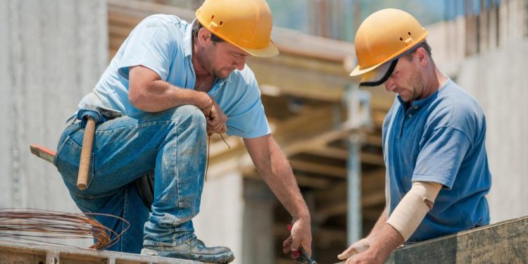 Navigating the Maze of Building Permits and Zoning Regulations