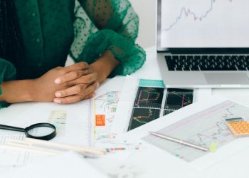 Exploring the Best Forex Robots: How AI is Shaping Financial Markets for Young Investors