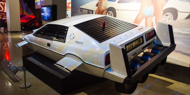 Celebrating Famous Cars In Movies History: Lotus Esprit - The Spy Who Loved Me 1977