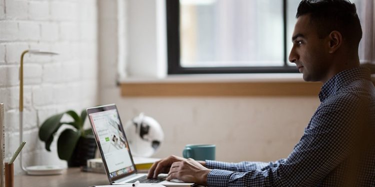 The Benefits of Using an Online Brochure Maker for Your Marketing Campaign