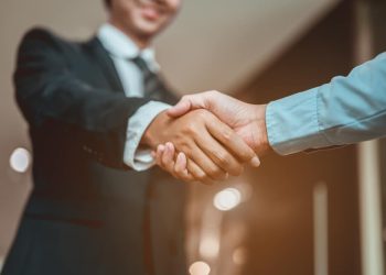 The Benefits and Drawbacks of DIY Background Screening vs Hiring a Background Screening Provider