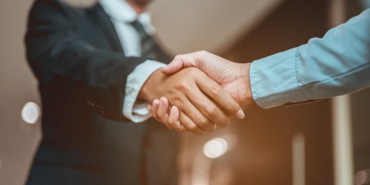 The Benefits and Drawbacks of DIY Background Screening vs Hiring a Background Screening Provider