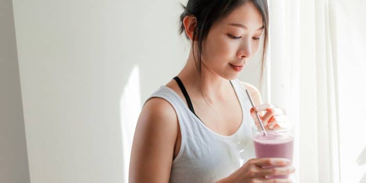 The Liquid Revolution: How Meal Replacement Shakes are Changing Our Approach to Health