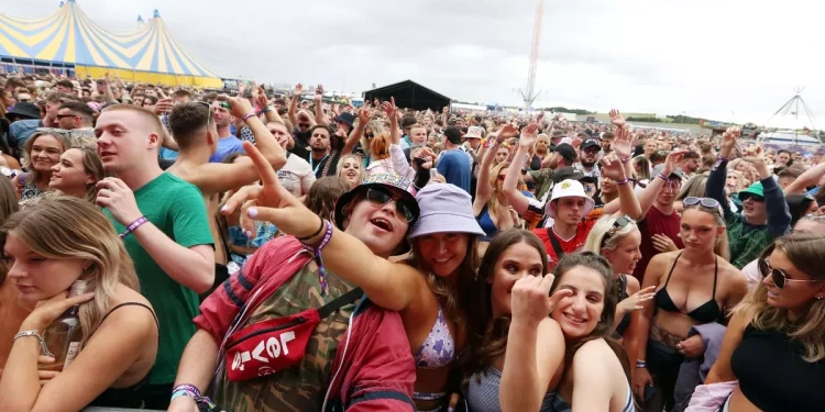 Unveiling the Ultimate Festival Savings Guide: Your Ticket to a Thrilling Summer