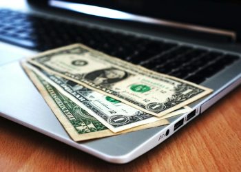 Want to Make the Most of Your Internet Service? 5 Ways to Make Money Online