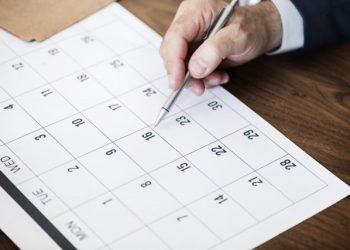 What Are the Benefits of Using a Calendar with Numbered Weeks for Planning?