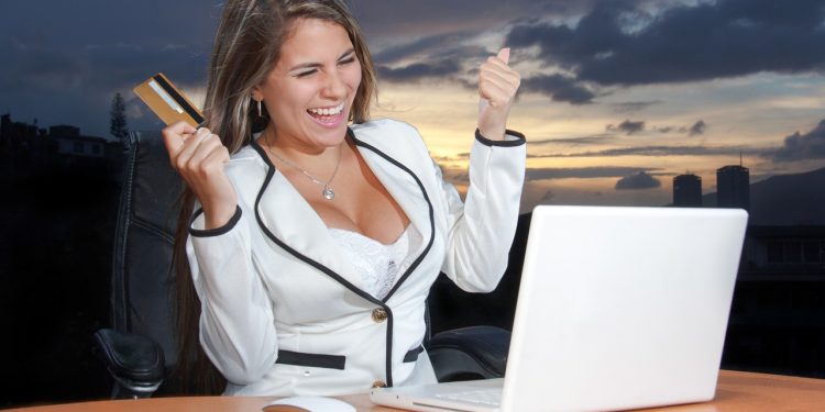 The Pros and Cons of Gambling Online