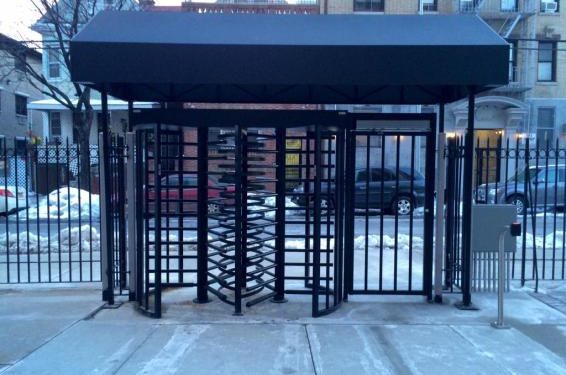 Despite Long Wait, Walsh Gate Now Open 24/7