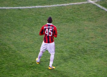 Mario Balotelli failed to lift A.C. Milan over Inter. Courtesy of Wikimedia.