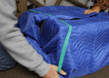 Why Mover & Truckers Should Use a Moving Blanket for Their Next Move