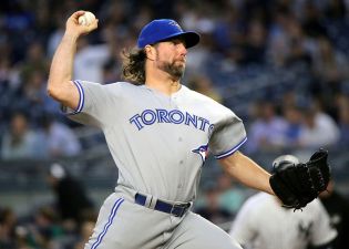 After four solid seasons with the Blue Jays, R.A. Dickey is on his way to the Atlanta Braves. (Courtesy of Wikimedia)