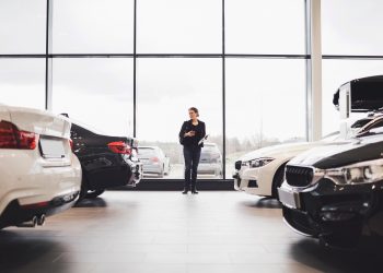 The Transformation of Car Dealerships in the Digital Age