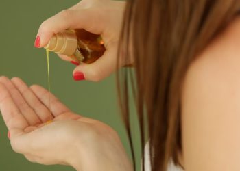 Reasons to Fall In Love With Rose Essential Oil