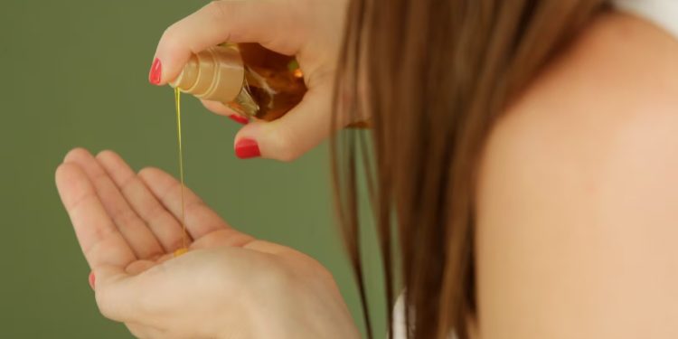 Reasons to Fall In Love With Rose Essential Oil