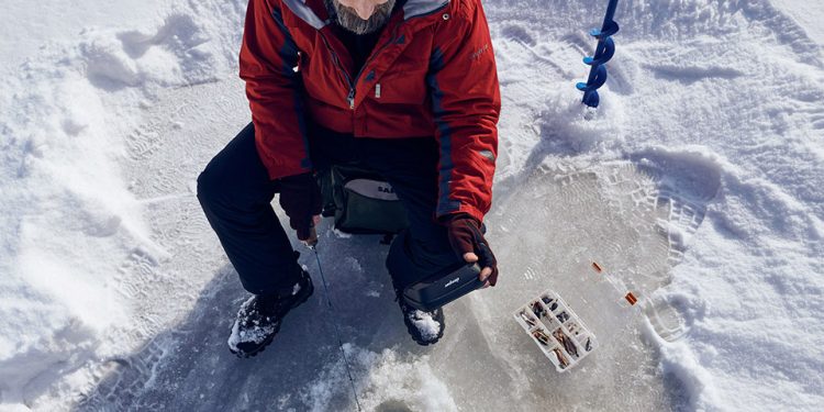 5 Tips for Using Your Ice Fishing Fish Finder Effectively
