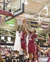 Men’s Basketball Finding Its Groove