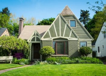 The Pros and Cons of Buying an Older Home