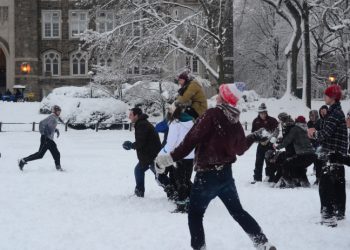 Students Flock To Eddie’s on Snow Day