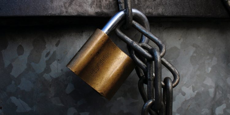 6 Common Home Security Mistakes