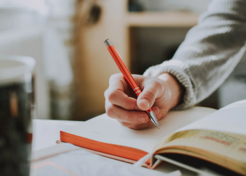 Learning to Procrastinate for Your Own Benefit: 5 Ways to Inspire Yourself to Study