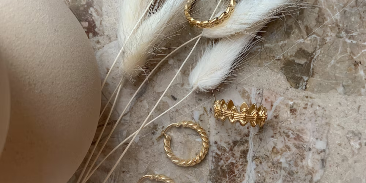 Jewelry Guide: How to Care for Your Accessories? (2022)