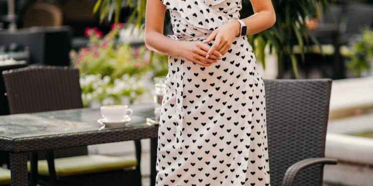 The Ultimate Guide to Styling Trendy Midi Dresses: Look Fabulous in Your Favorite Midi!
