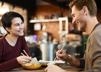 First-date Conversation Tips: Crafting an Unforgettable Experience