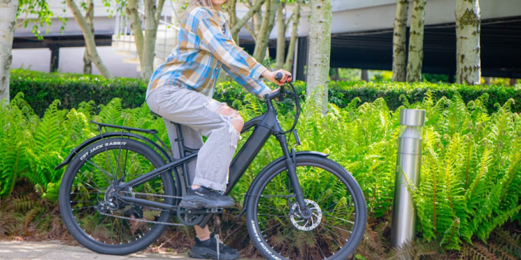 Navigating the Cityscape: Electric Bikes as the Future of Urban Transport in the UK